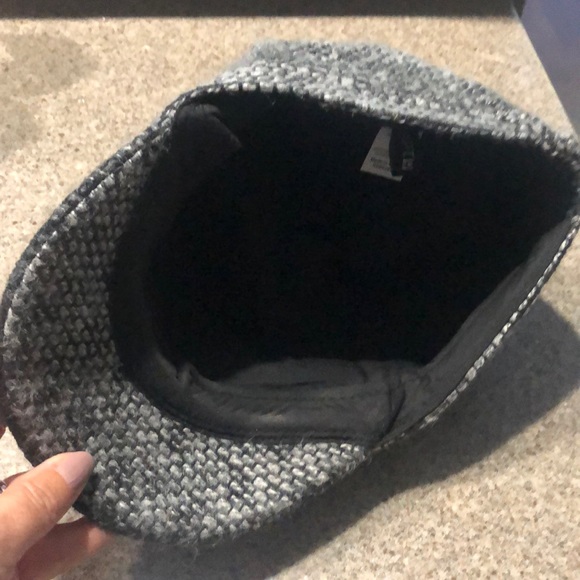 Hat - Picture 3 of 4